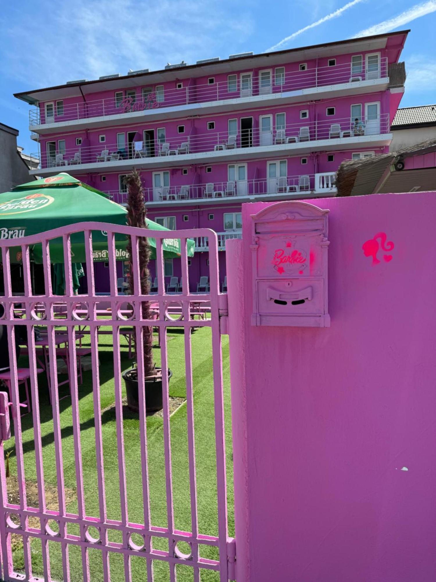 Casa Barbie Costinesti 호스텔 외부 사진