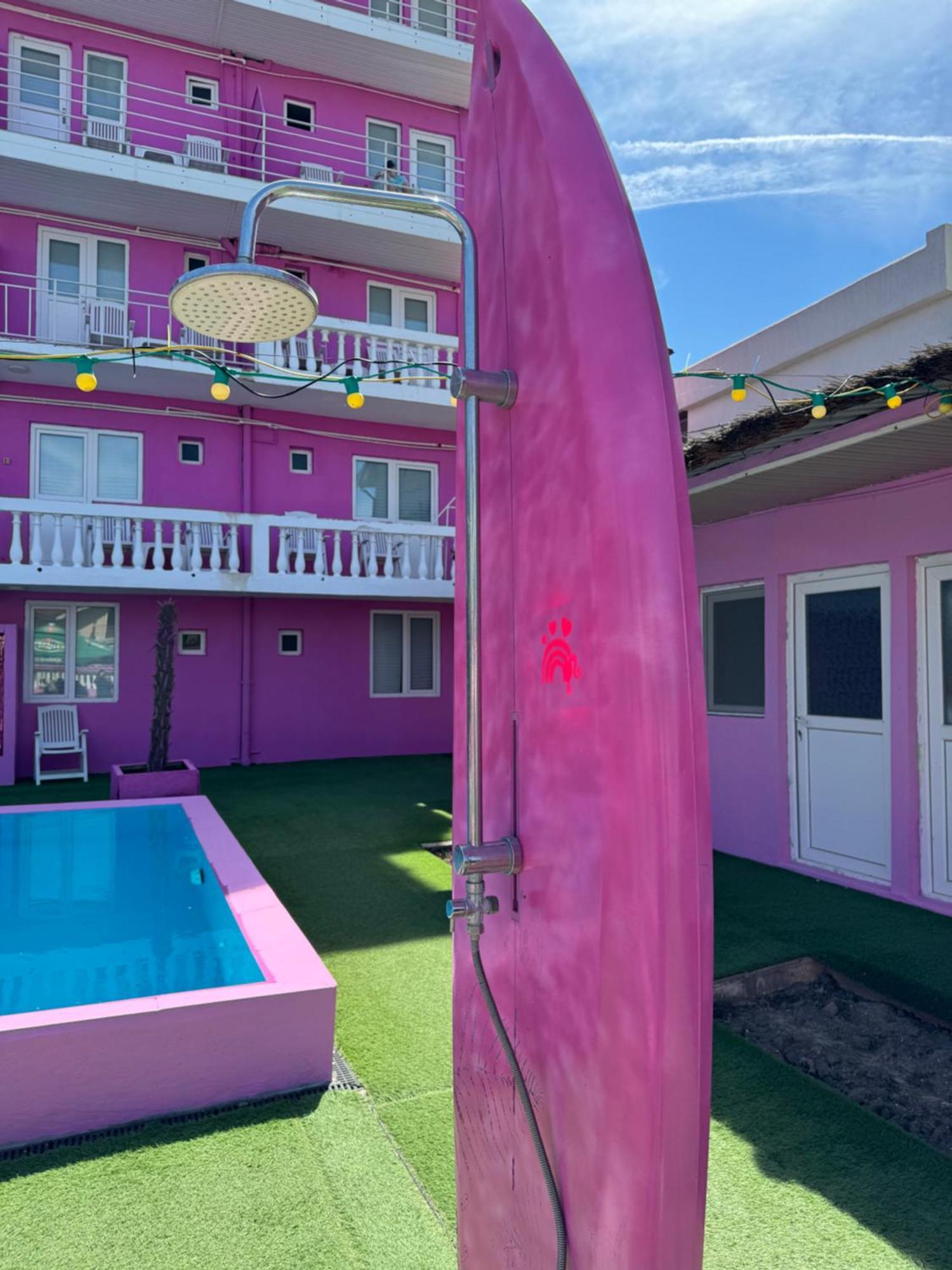 Casa Barbie Costinesti 호스텔 외부 사진